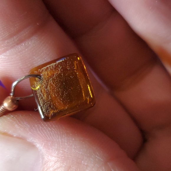 Amber bead Earrings - Picture 4 of 4